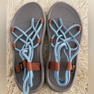Womens Teva rope sandals size 9 in turquoise